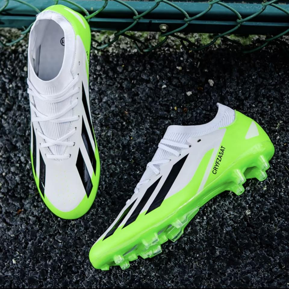 Pro Football Studs-Green/white