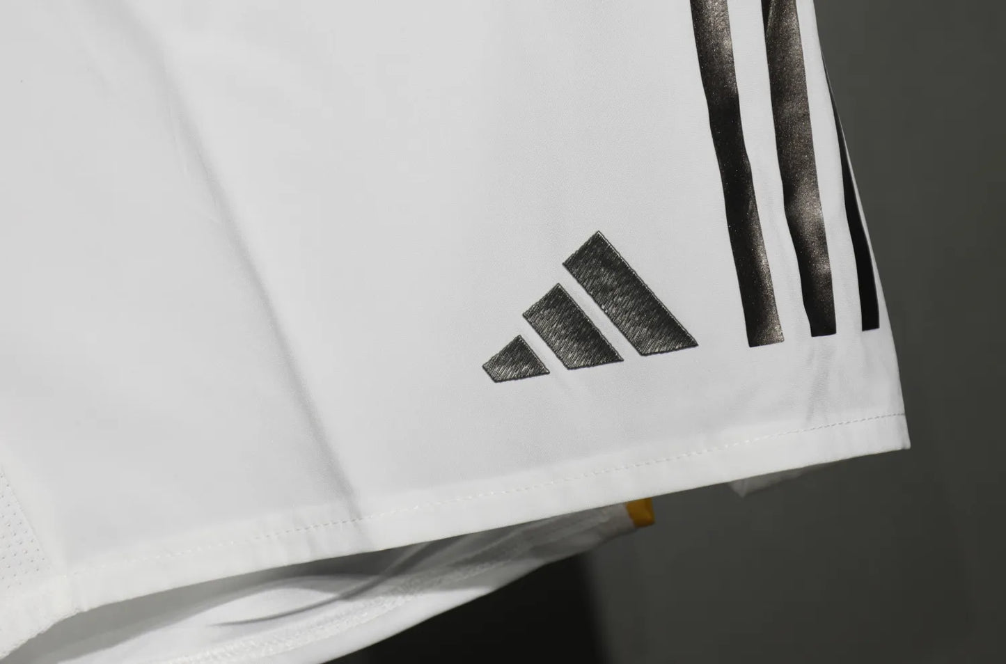 REAL MADRID HOME SHORTS 25/26