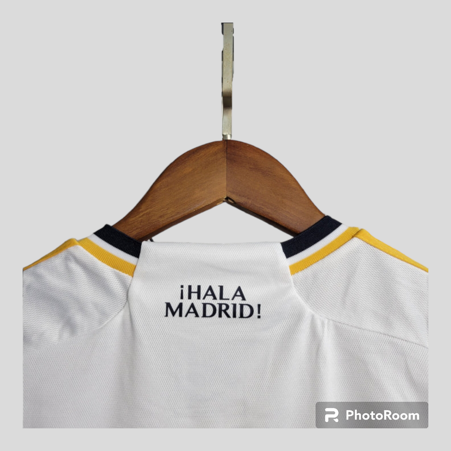 real madrid kids kit back neck close- real madrid MOTO 'hala madrid' printed