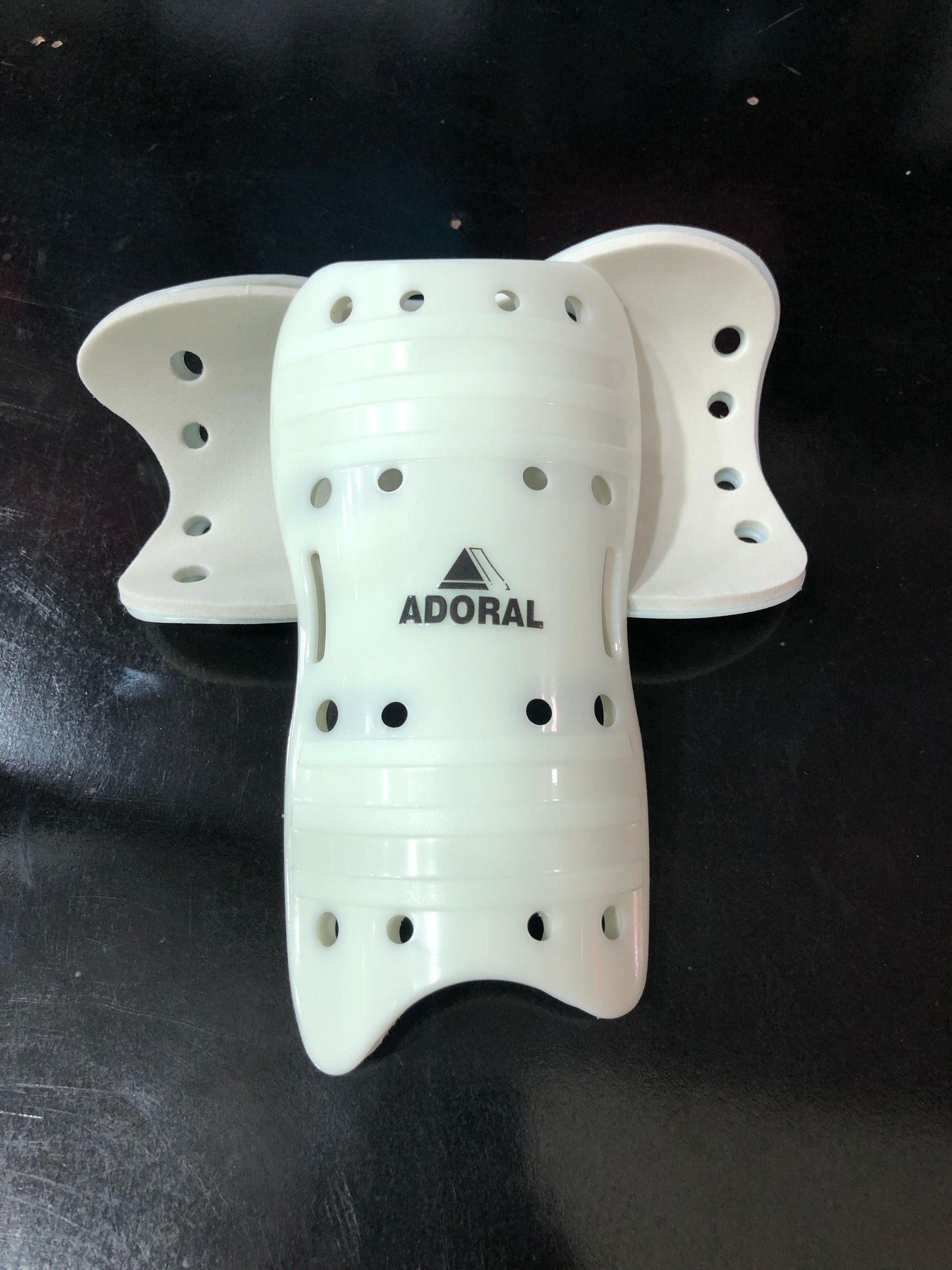 FOOTBALL SHIN PADS