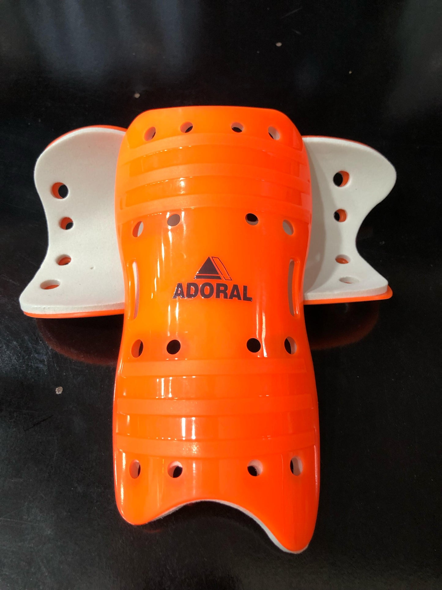 FOOTBALL SHIN PADS