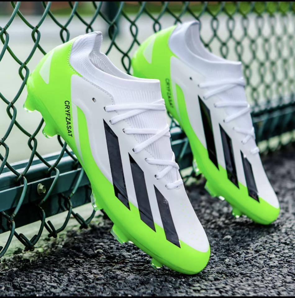 Pro Football Studs-Green/white
