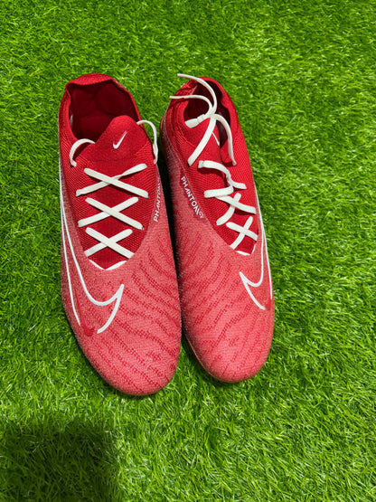 NIKE PHANTOM FOOTBALL STUDS