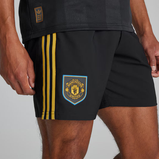 MANCHESTER UNITED THIRD SHORT 25/26