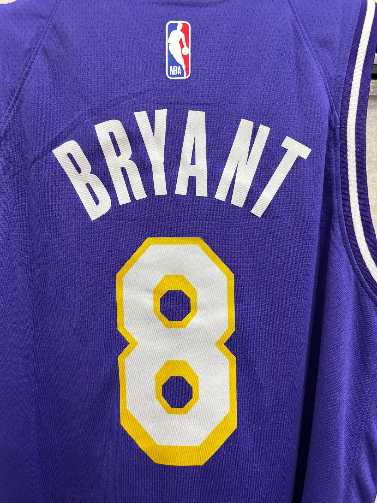 Los Angeles Lakers - Bryant 8