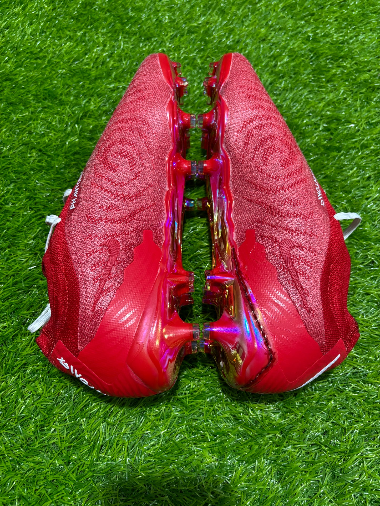 NIKE PHANTOM FOOTBALL STUDS
