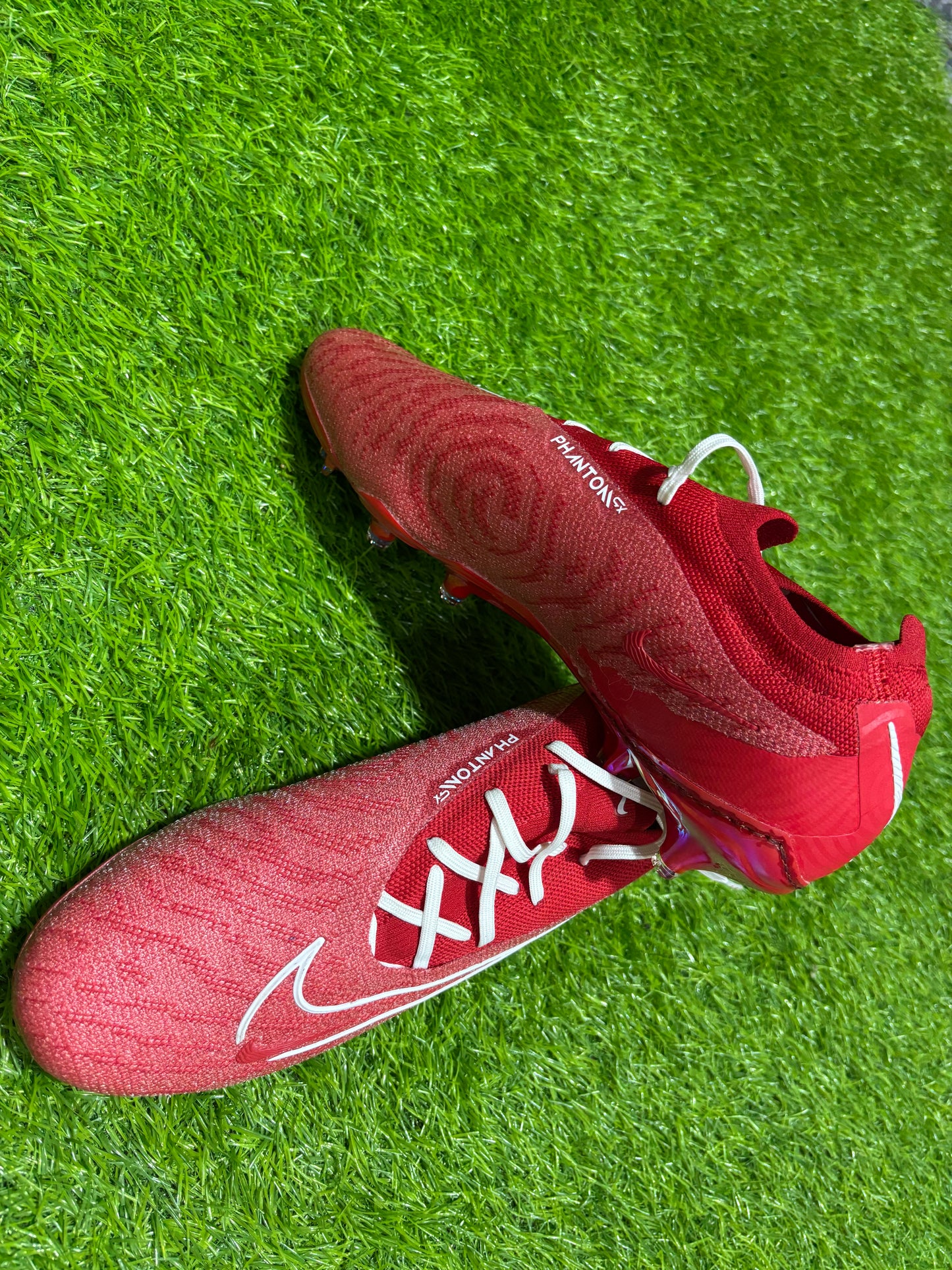 NIKE PHANTOM FOOTBALL STUDS