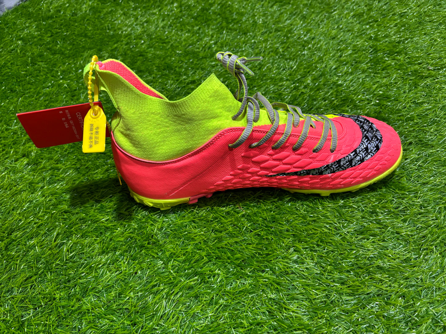 FOOTBALL GRIPPERS