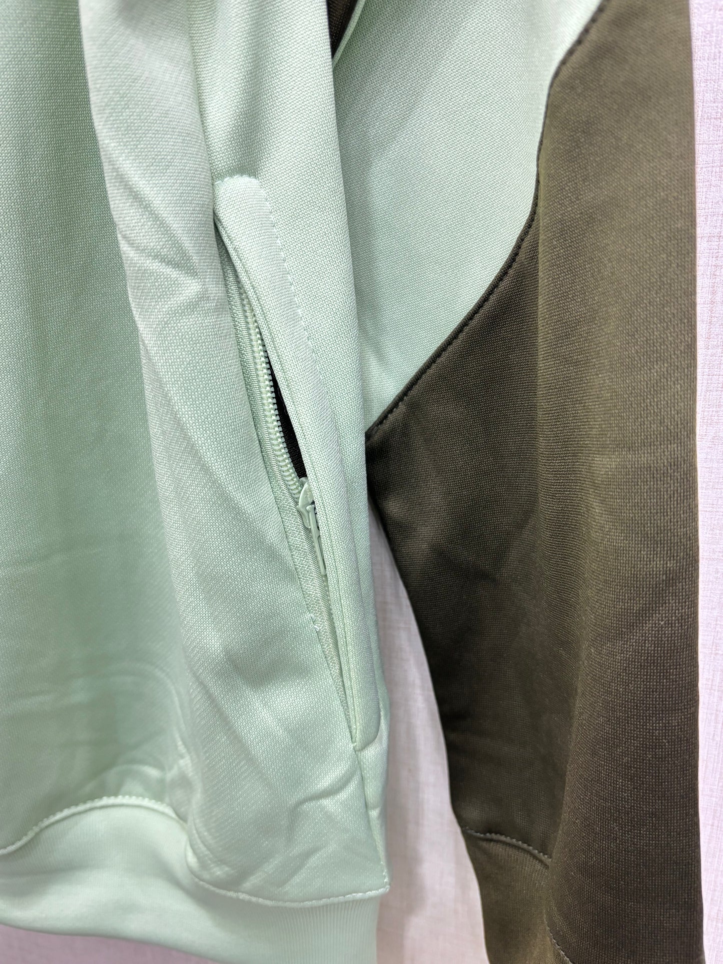 REAL MADRID SPECIAL HOODIE (EMBROIDED LOGO)