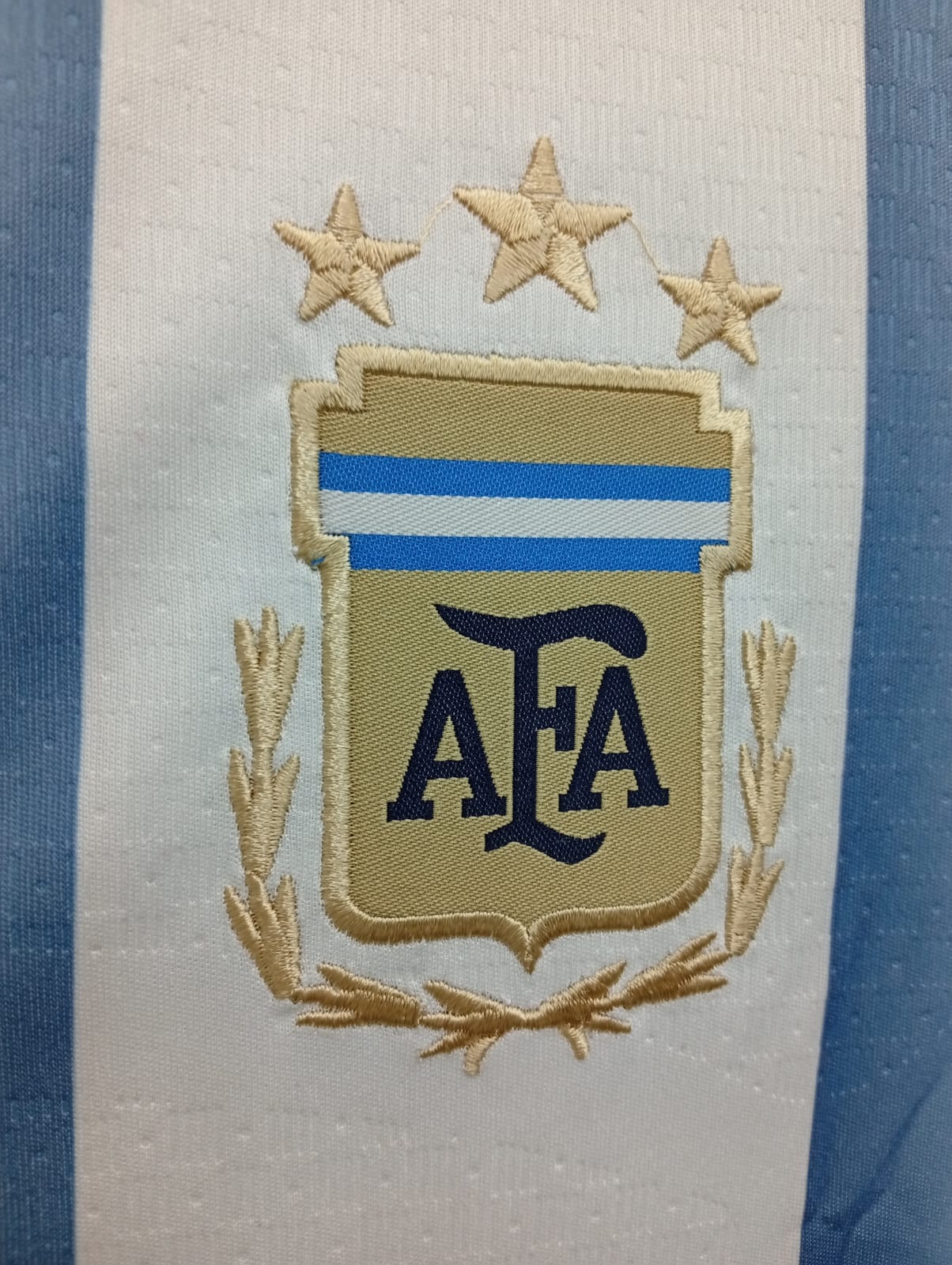 MESSI 10 ARGENTINA HOME FIFA CUP FULL SLEEVE JERSEY(EMBROIDED LOGO)